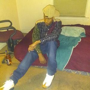 Meet your Posher, Derrick